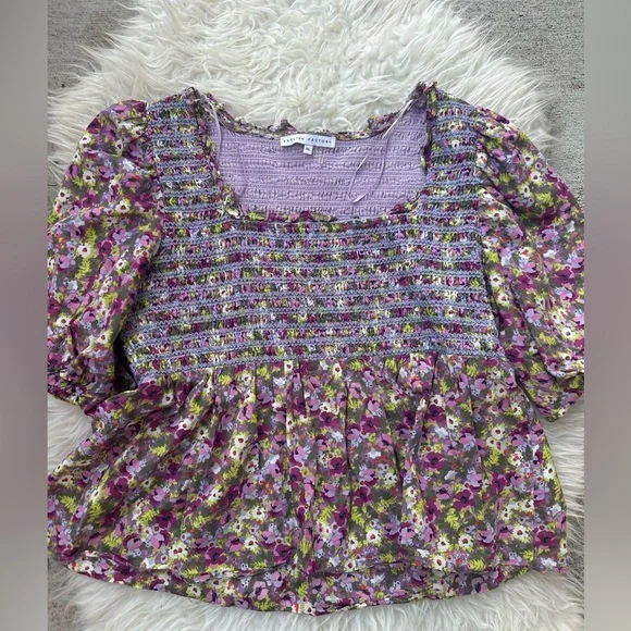 English factory Floral Smocked Top - Picture 5 of 6
